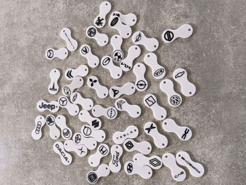 Shopping Trolley Token Keychain – (40+ Designs)