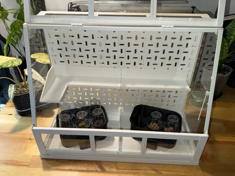 Modular Vented Pegboard Shelf – Akerbar / Skadis