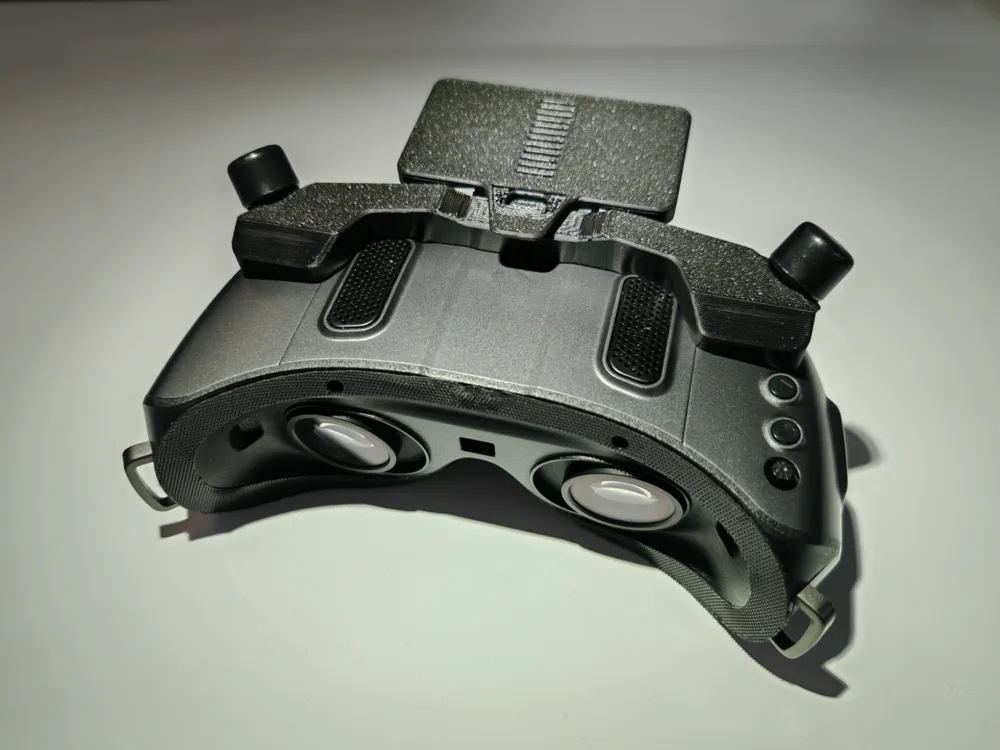 Soporte: Ascent VRX Mount for Goggles X – Option 3. Referencia del modelo original.