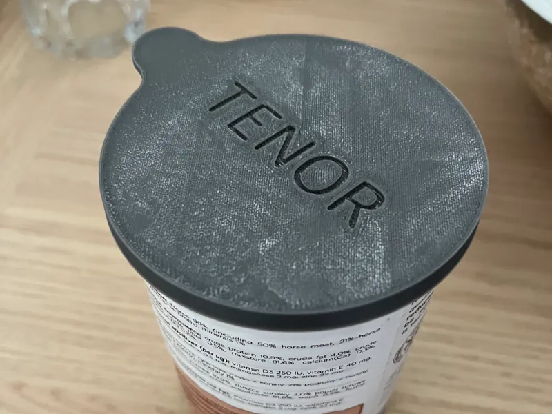 Pet can lid cap with label - single color petg.