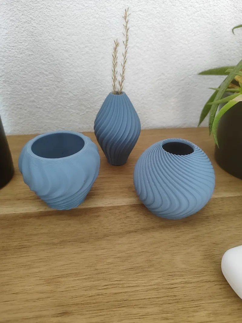 3 Simple Vases
