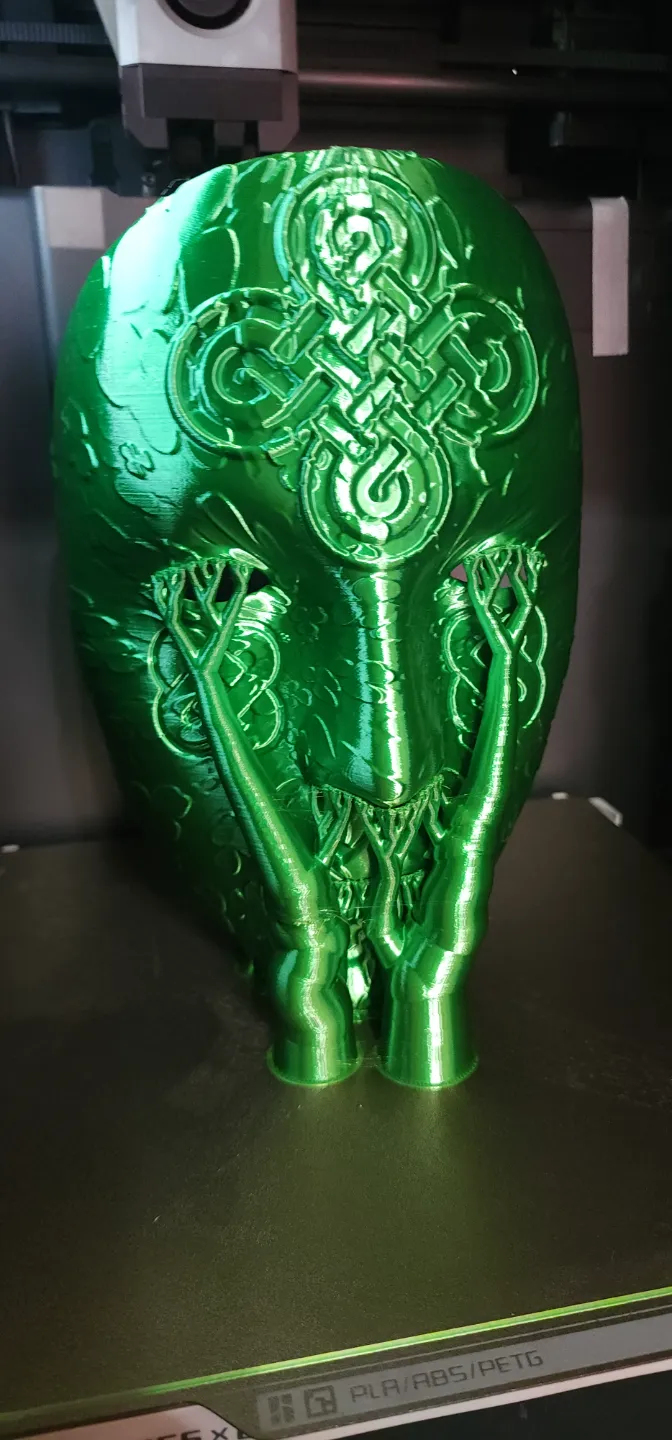 Celtic Clover Mask by MayFire Design - MakerWorld