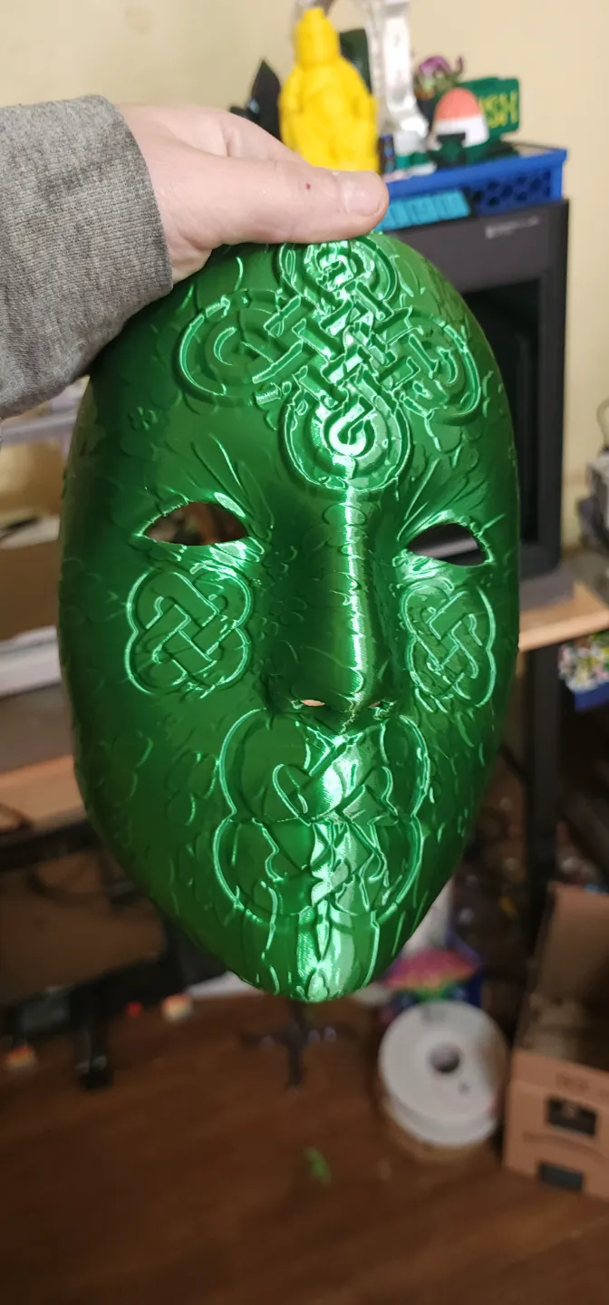 Celtic Clover Mask by MayFire Design - MakerWorld