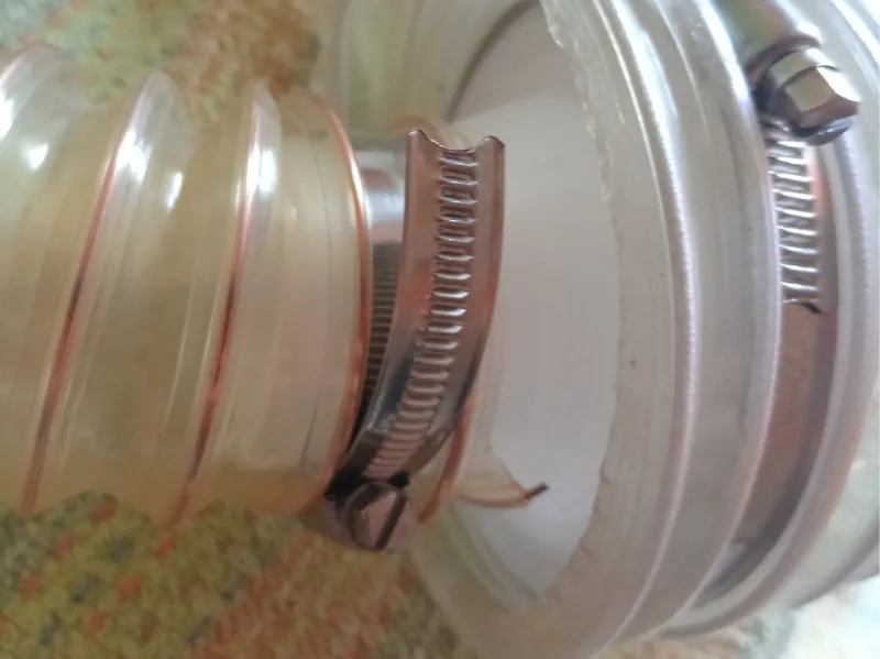 Adattatore per tubi di ventilazione