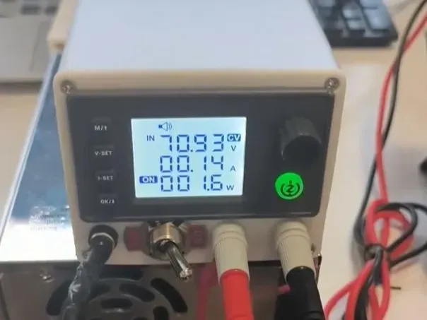 自制6522稳压电源 户外露营供电神器
