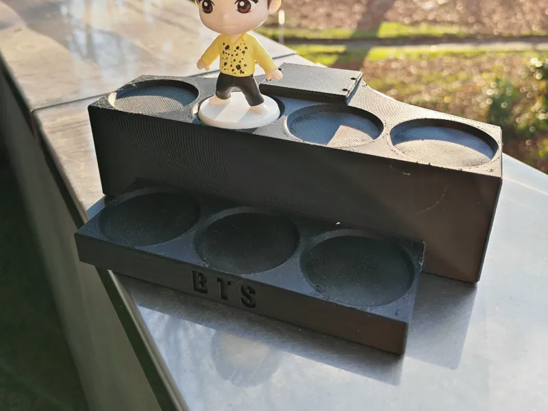 BTS Tiny Tan Display