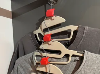 Wardrobe clothing hanger clip