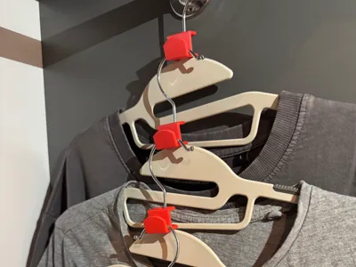 Wardrobe clothing hanger clip
