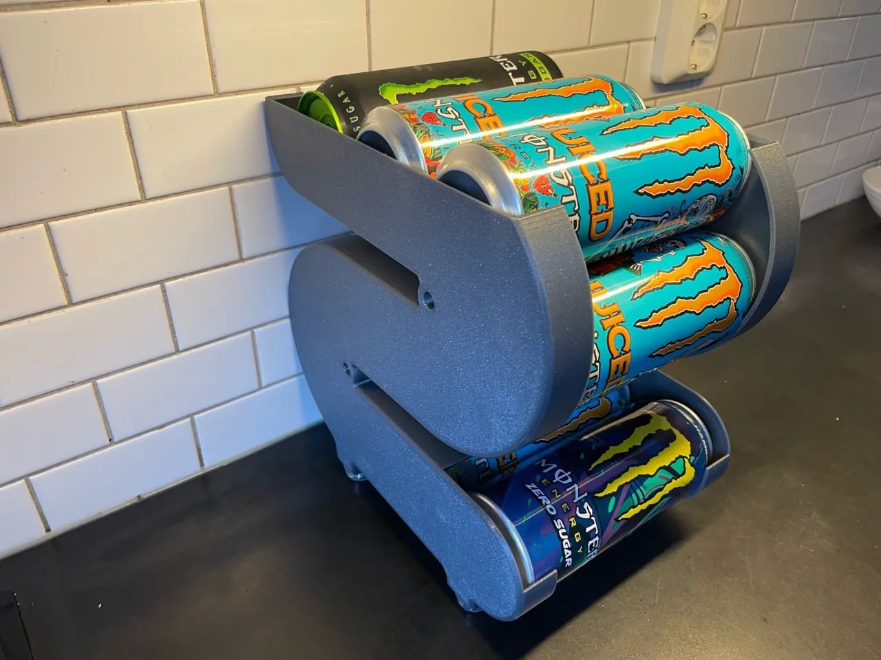 Soda can dispenser for 50cl cans view 4