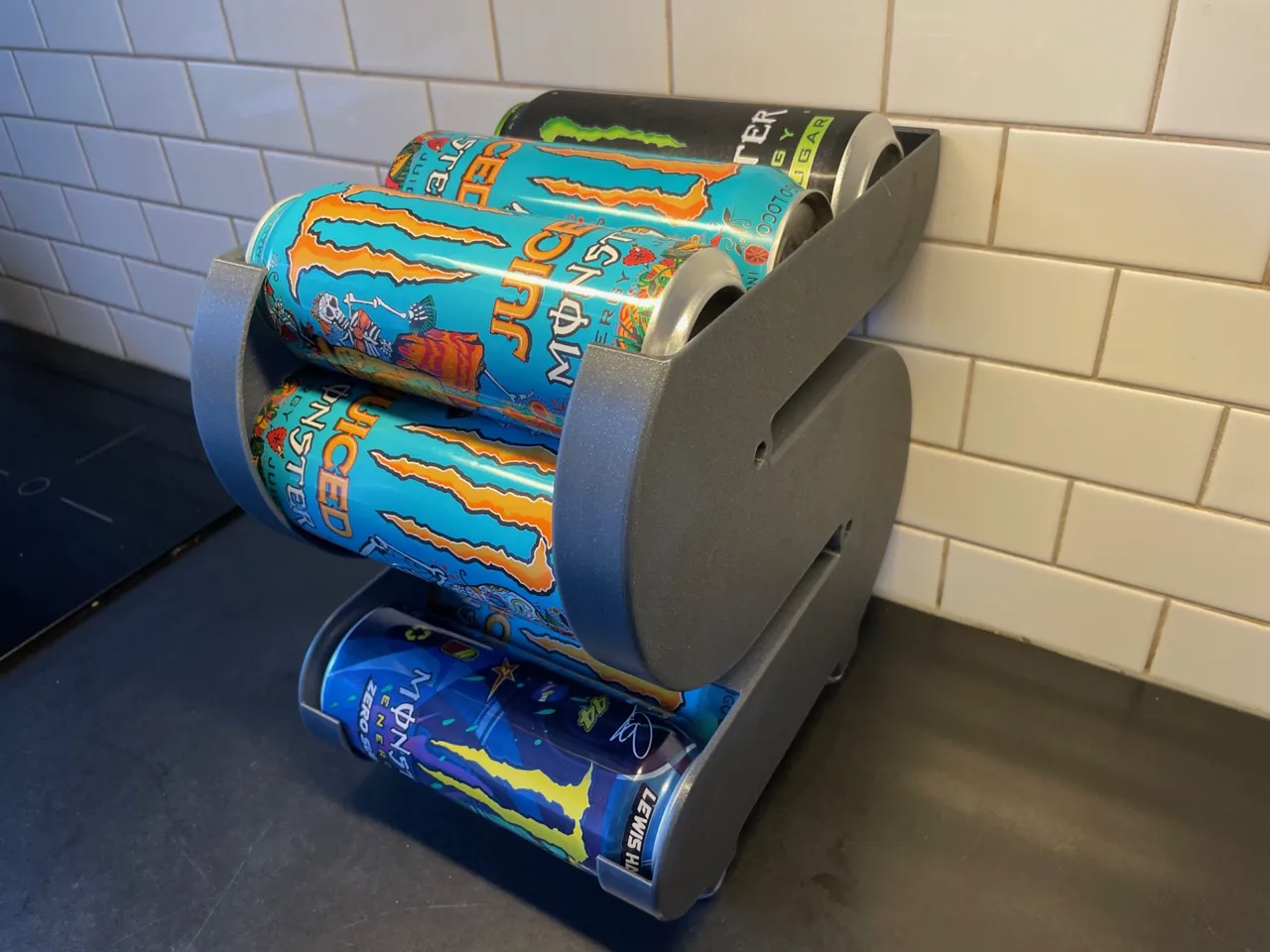 Soda can dispenser for 50cl cans view 2