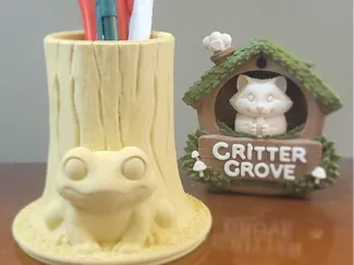 Frog Pen Holder