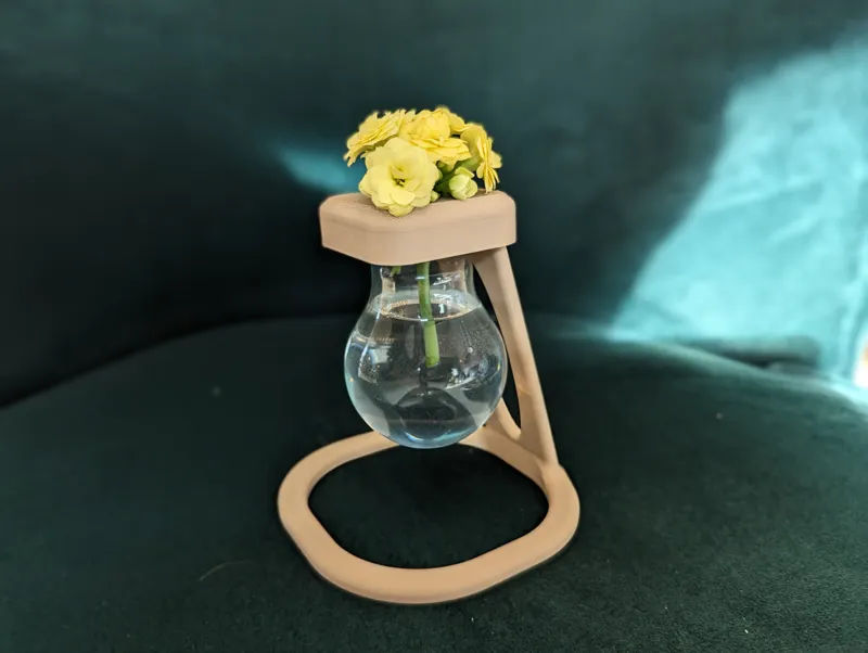 Lightbulb vase