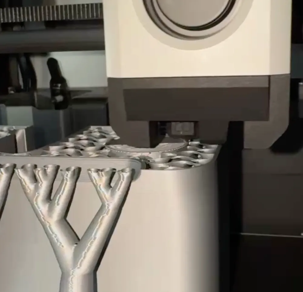 iPhone Standby Dock (by Scott Yu-Jan) with weights - Free 3D Print