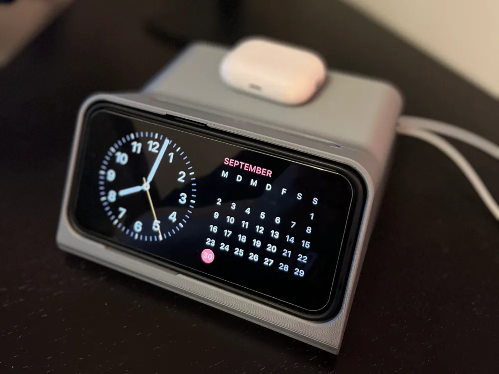 iPhone Standby Dock (by Scott Yu-Jan) with weights - Free 3D Print
