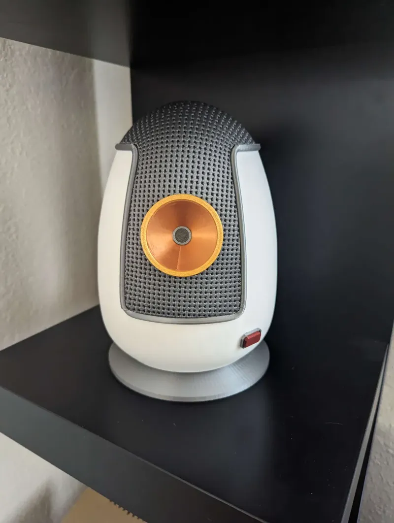 Eggmund Desktop Assistant Starfield