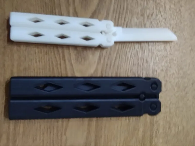 cuchillo mariposa gigante anti estres(: