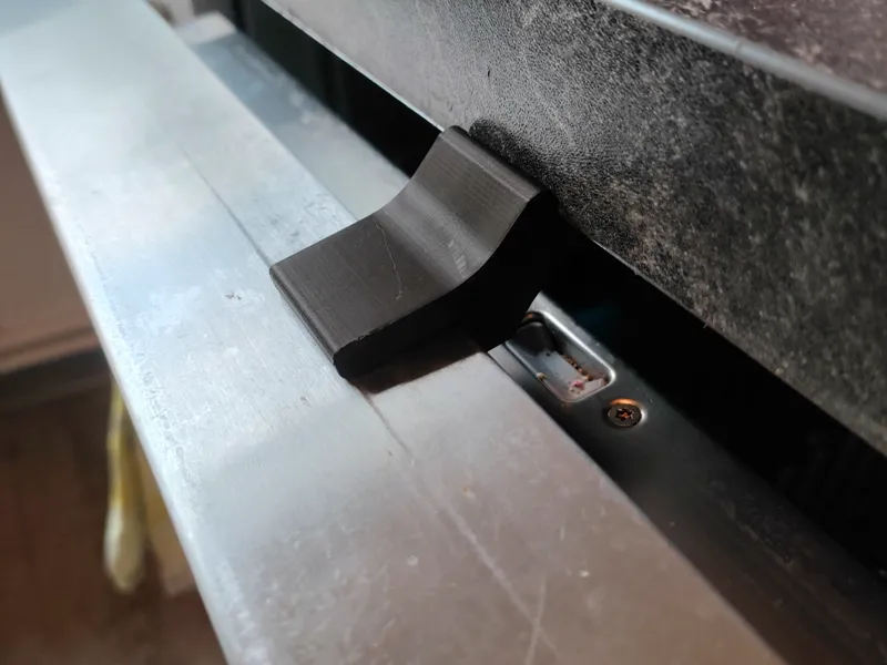 Tür-Offen-Halter für Geschirrspüler / Spülmaschine