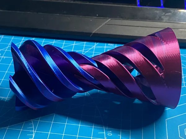 https://makerworld.bblmw.com/makerworld/model/USee8c754034487d/design/2025-07-21_70c9cf62c3609.jpg