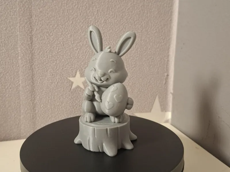 Osterhase Der ein Ei Bemahlt