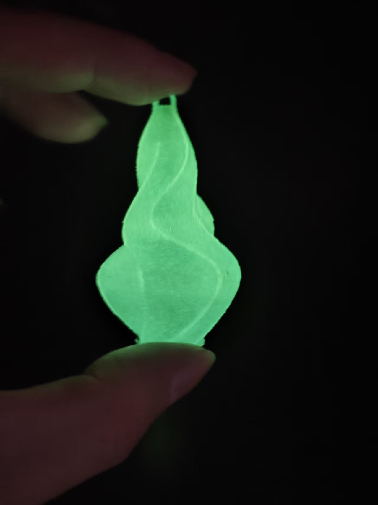 Miniatura 2 do modelo 3D 幻彩夜光螺旋葫芦瓶