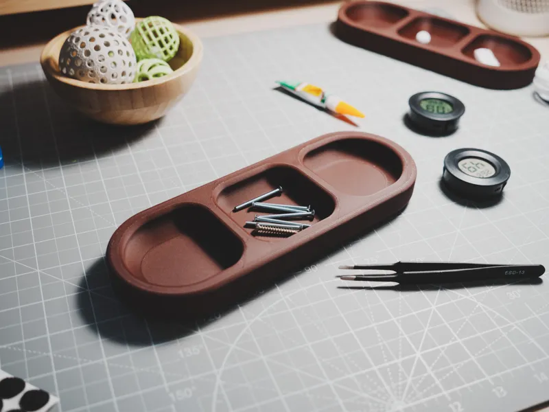 Good looking tray with 3 compartment 