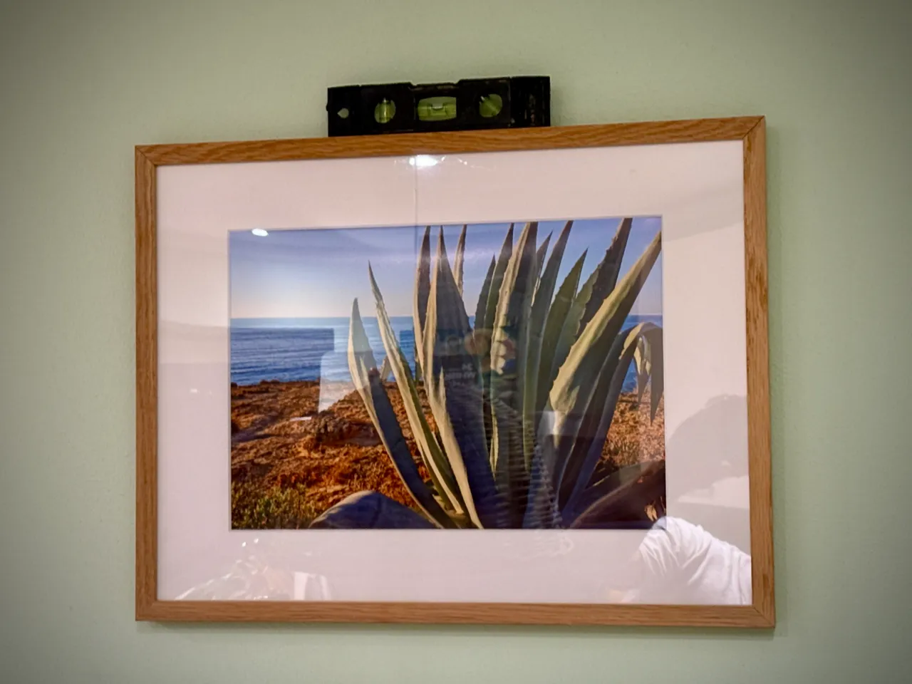 Adjustable wall Picture hanger view 4