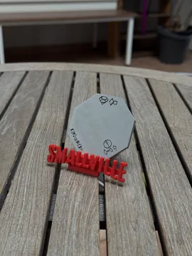 Soporte: Smallville Kryptonian Key – Replica with Stand — vista de referencia 3