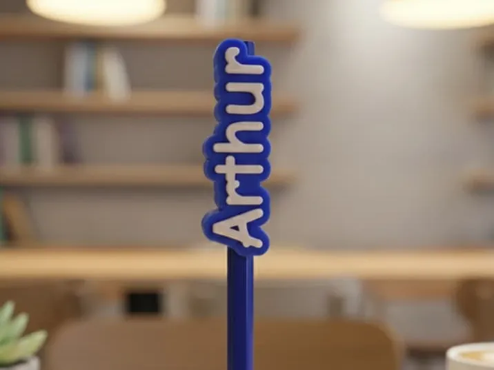 Topo de Lápis Personalizado com Nome