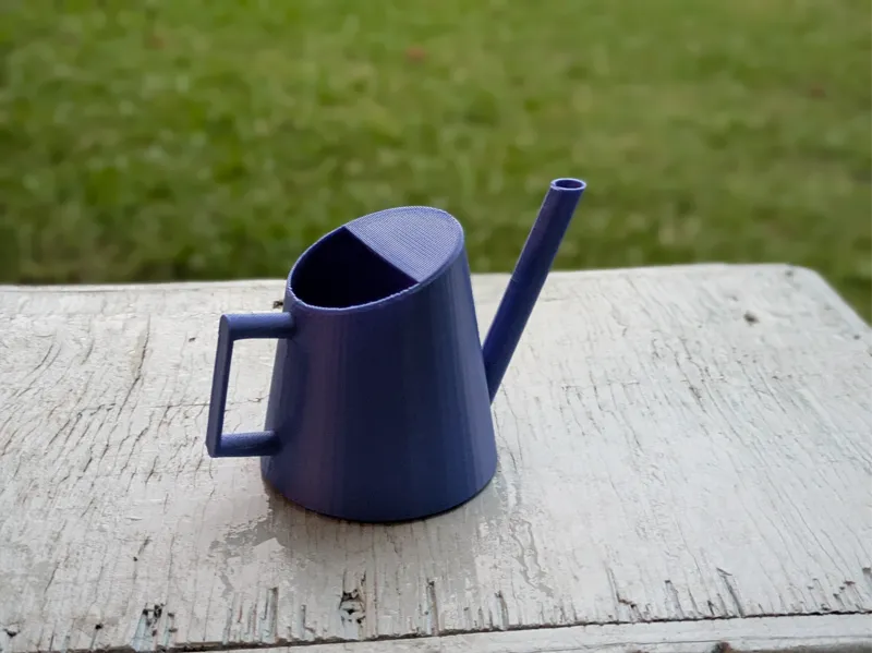 Mini modern watering can v3