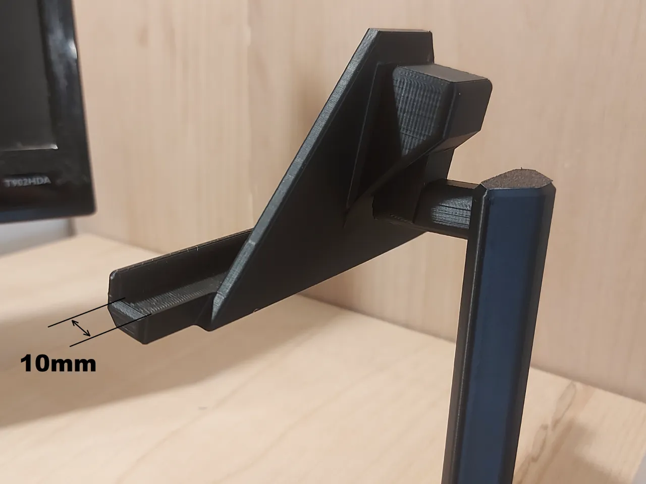 MONITOR - TABLET RISER view 4