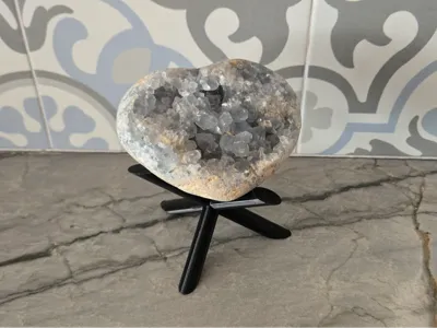 Simple Geometric Geode Stand