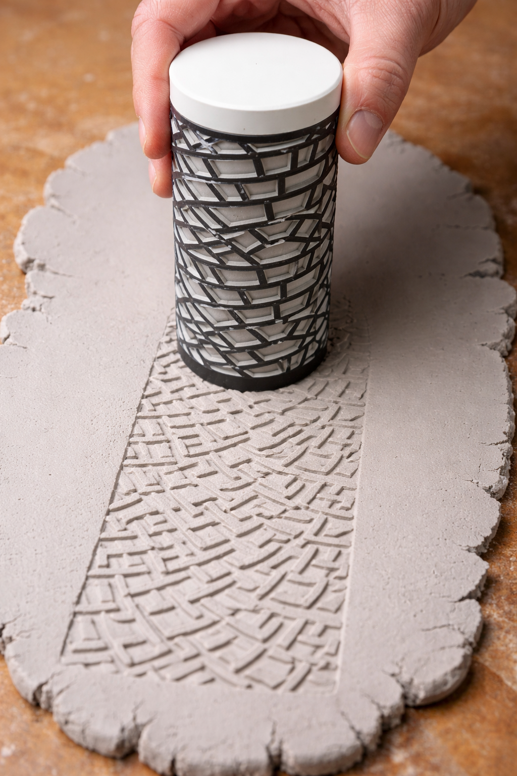 Miniatura 2 do modelo 3D Textured Clay Roller - Multiple Options