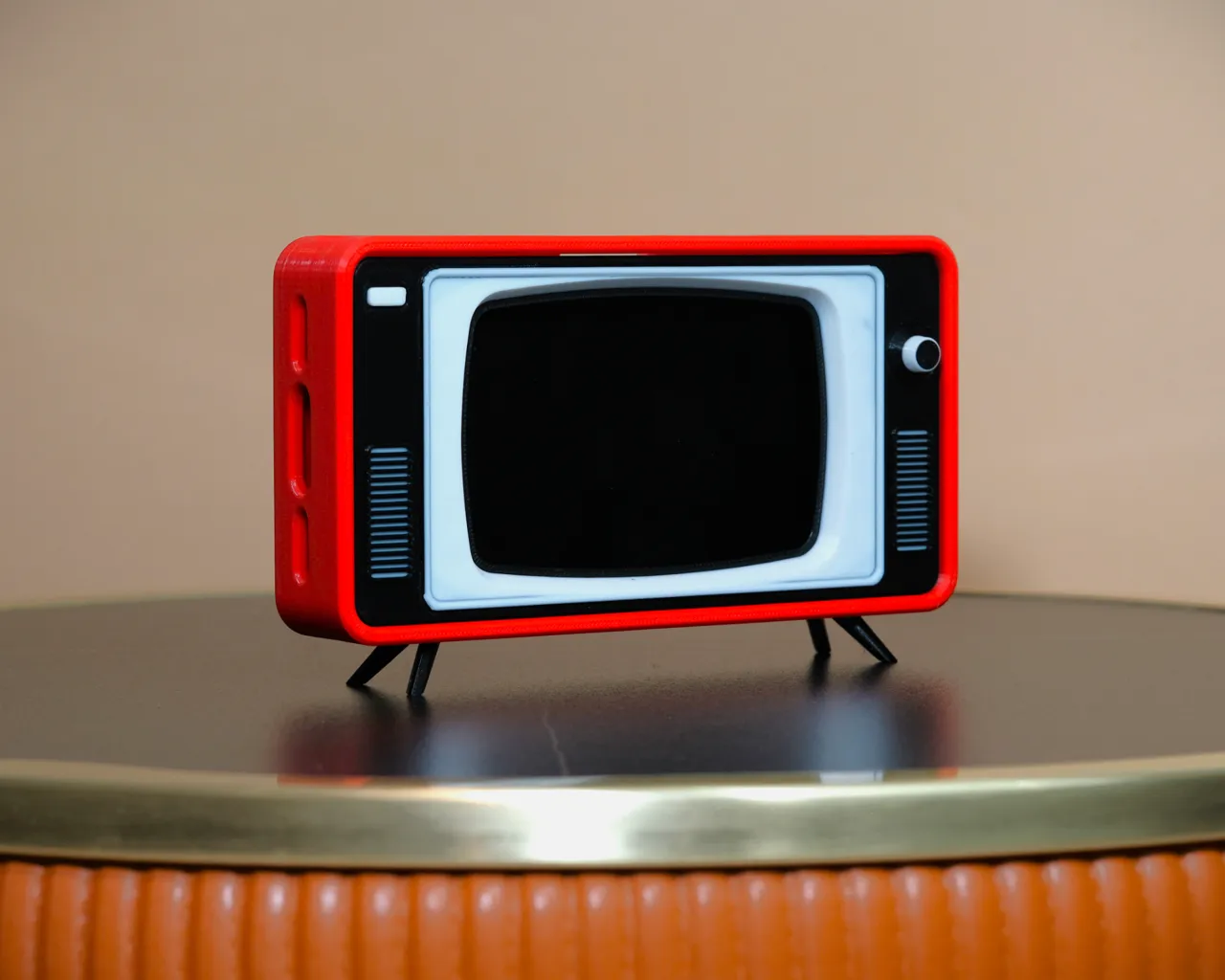 Retro TV Smartphone Stand view 2