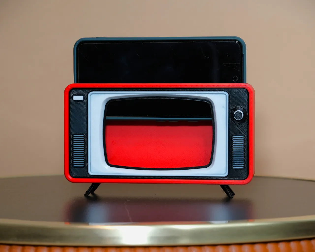 Retro TV Smartphone Stand view 3