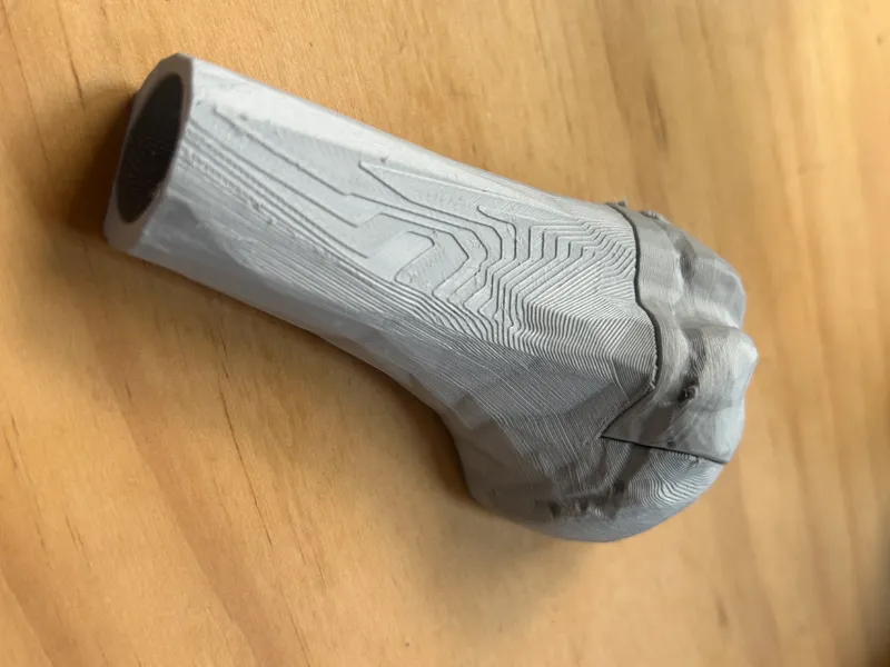 右手肱骨IO模型