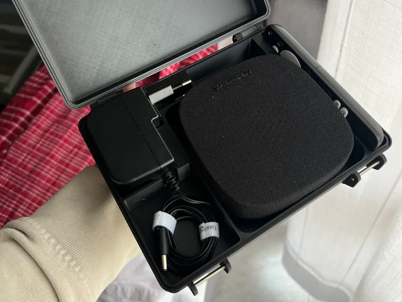 THOMSON Streaming Box 270 Plus Rugged Travel Case