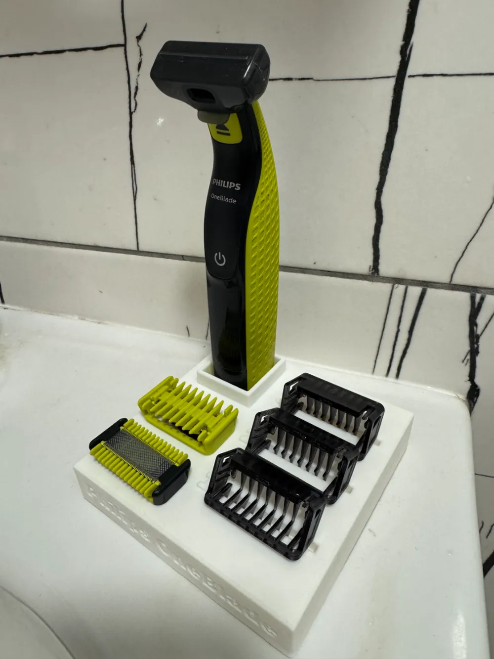 Philips OneBlade stand with Accessories by obey31 - MakerWorld