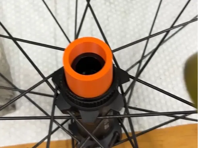 DT Swiss 350 hub bearing cover tool