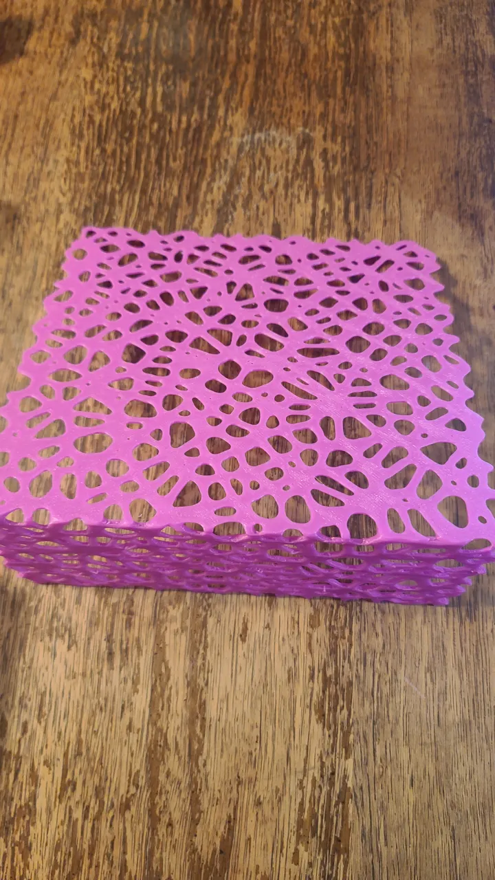 Voronoi Earring stand view 4