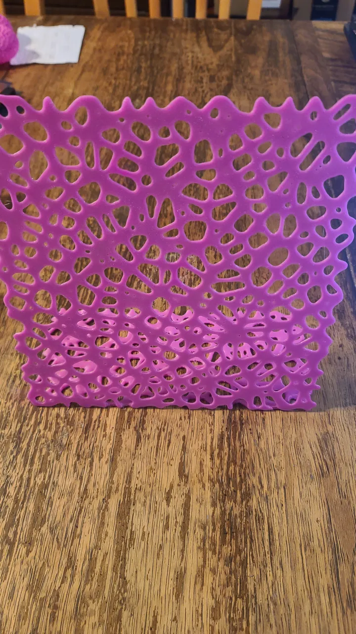 Voronoi Earring stand view 3