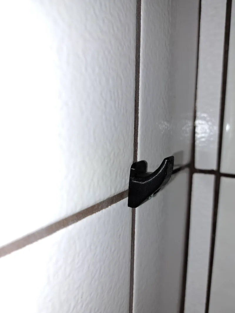 Small hook for multiple things