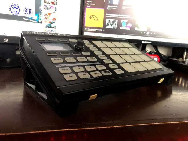 NI Maschine Mikro Mk1 Stand