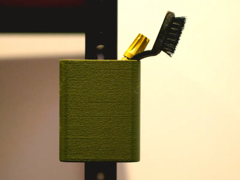 Small organizer for shelf leg