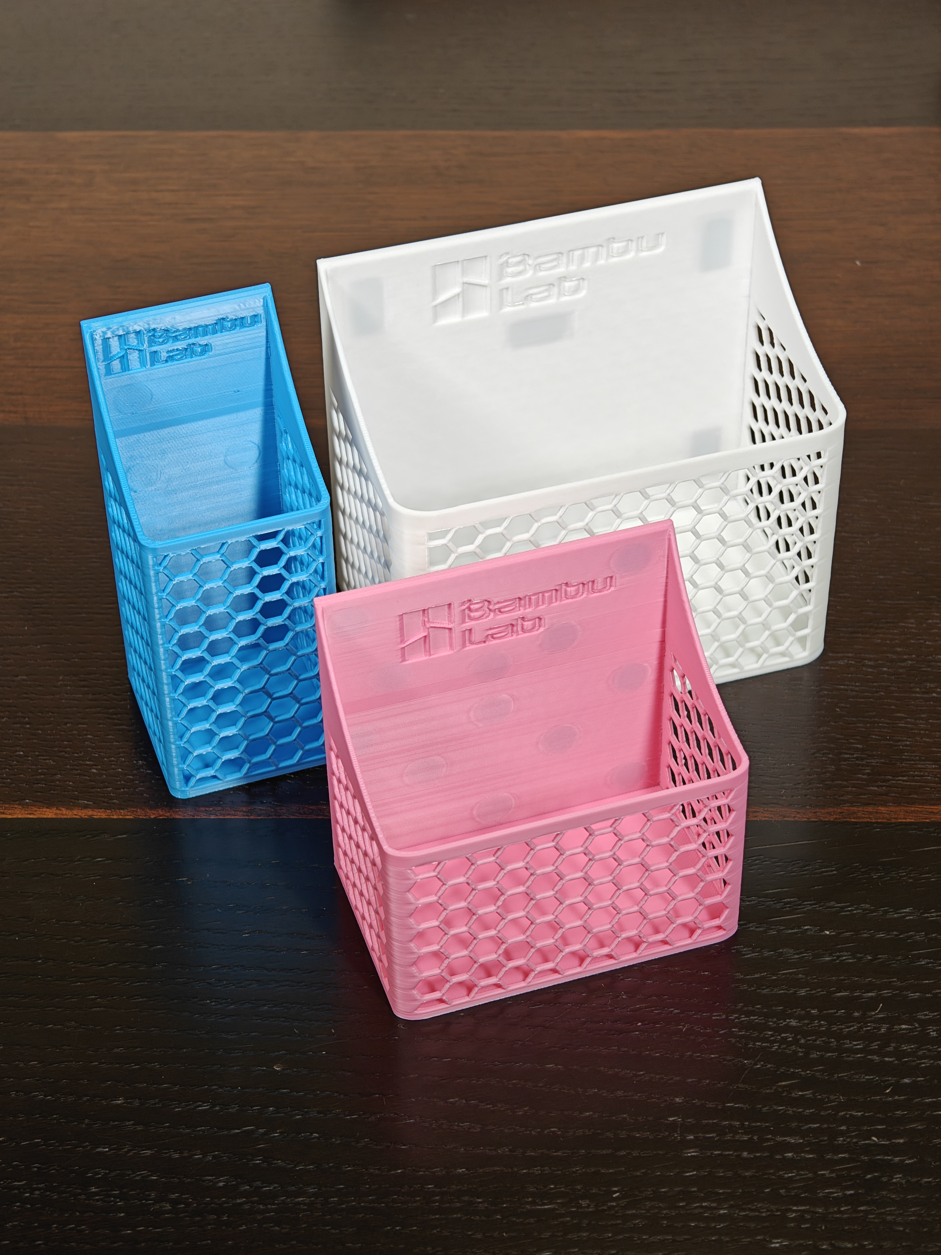 Miniatura 2 do modelo 3D 「拓竹LOGO自由定制磁吸套装」—大 / 中 / 小收纳盒 + 记录板（空白 LOGO 位可替换）