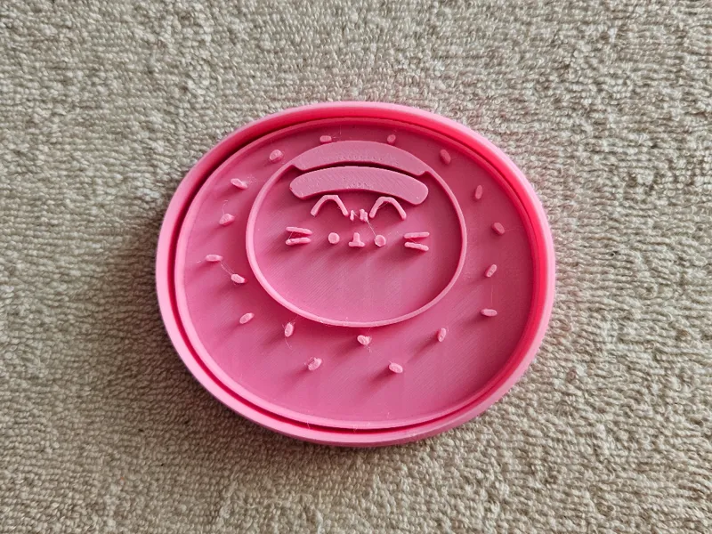 Pusheen bread - cookie cutter