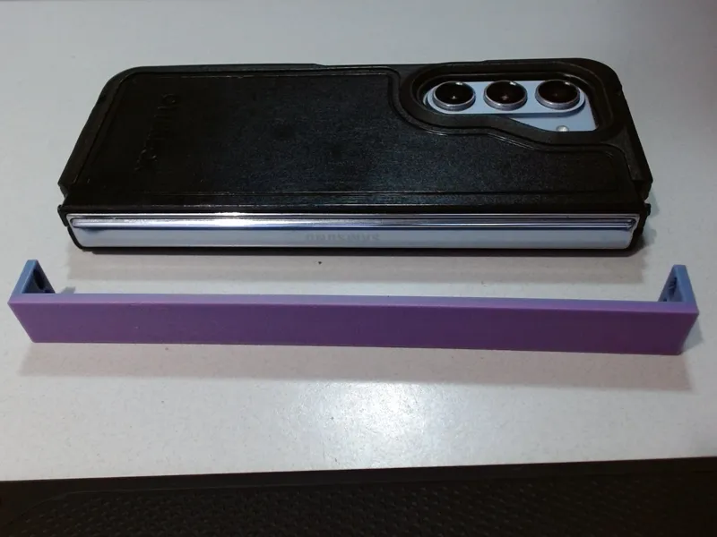 fold 5 hinge protector
