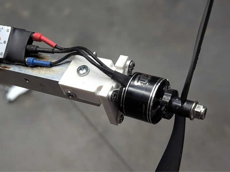 Motor mount for standard RC 3-phase motor x-mount