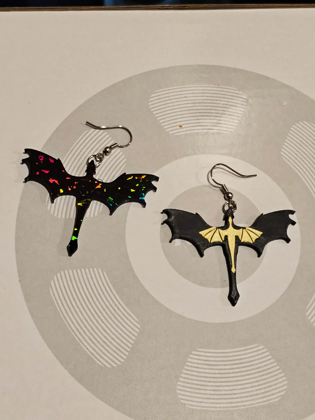 Fourth Wing Dragon Earrings - Manual Dual Color view 4