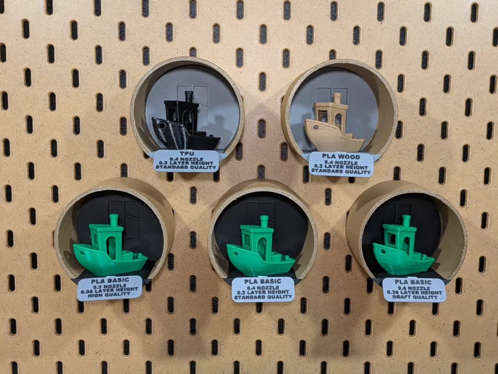 Display stand with cardboard spools - Free 3D Print Model - MakerWorld
