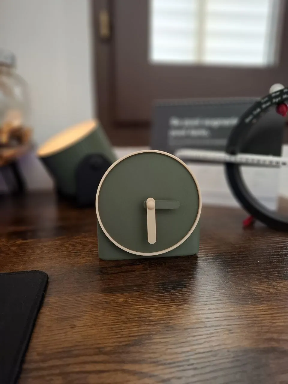 Modern Desktop Clock Minimalist Desk Clock Design by stampaMelo MakerWorld: Download Free 3D ...